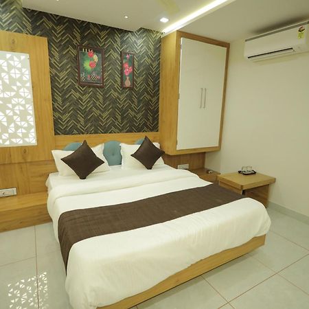 Hotel Rk Fortune Ahmedabad Exterior foto