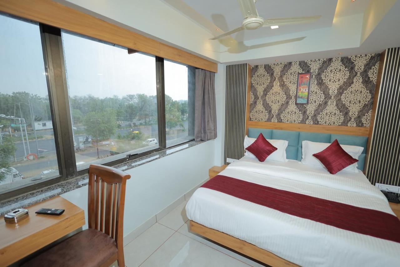 Hotel Rk Fortune Ahmedabad Exterior foto