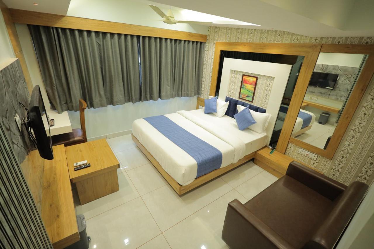 Hotel Rk Fortune Ahmedabad Exterior foto